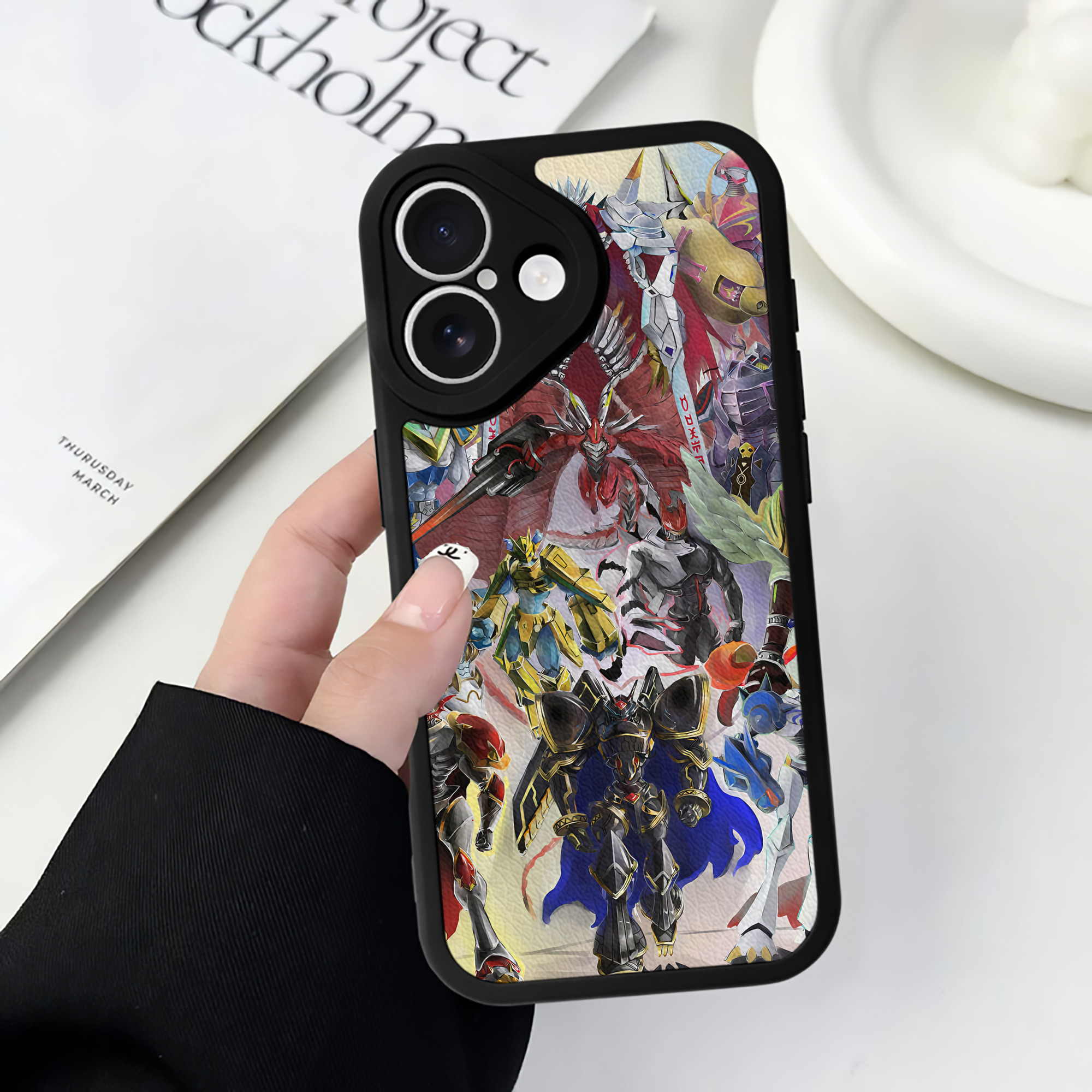 （画像用） Digimon デジタルモンスター/デジモン 【iPhone 16シリーズ対応】シリコンスマホケース（レザー調） 材質：シリコン